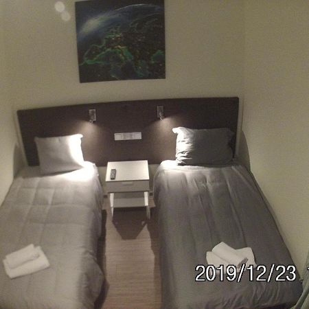 Rent0Nline Brwinow Rooms Eksteriør billede