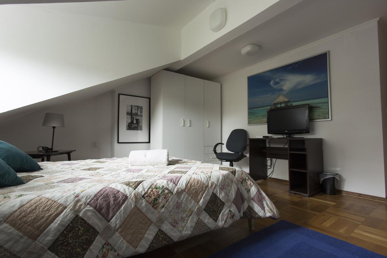 Rent0Nline Brwinow Rooms Eksteriør billede