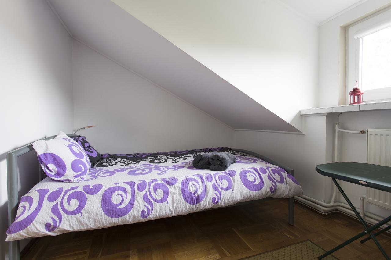 Rent0Nline Brwinow Rooms Eksteriør billede