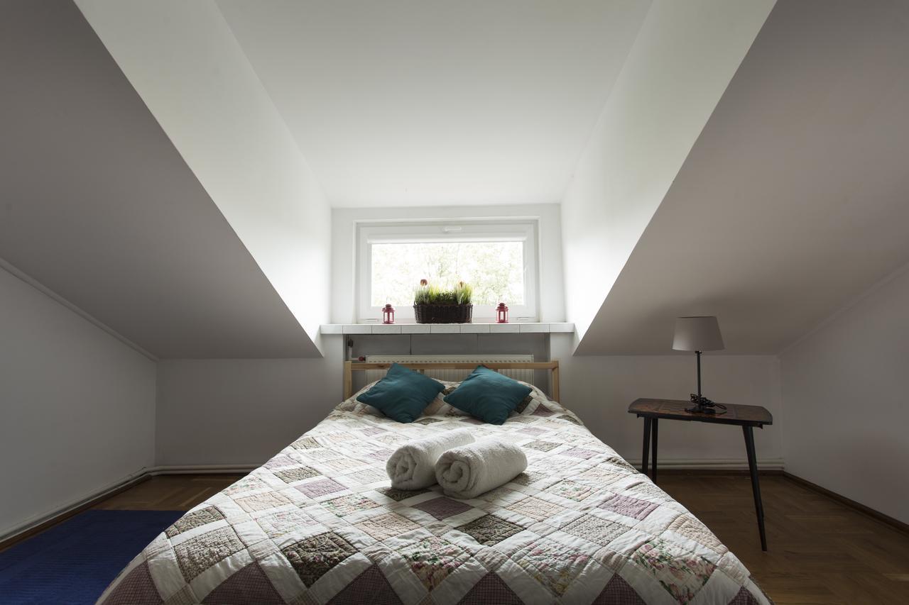 Rent0Nline Brwinow Rooms Eksteriør billede