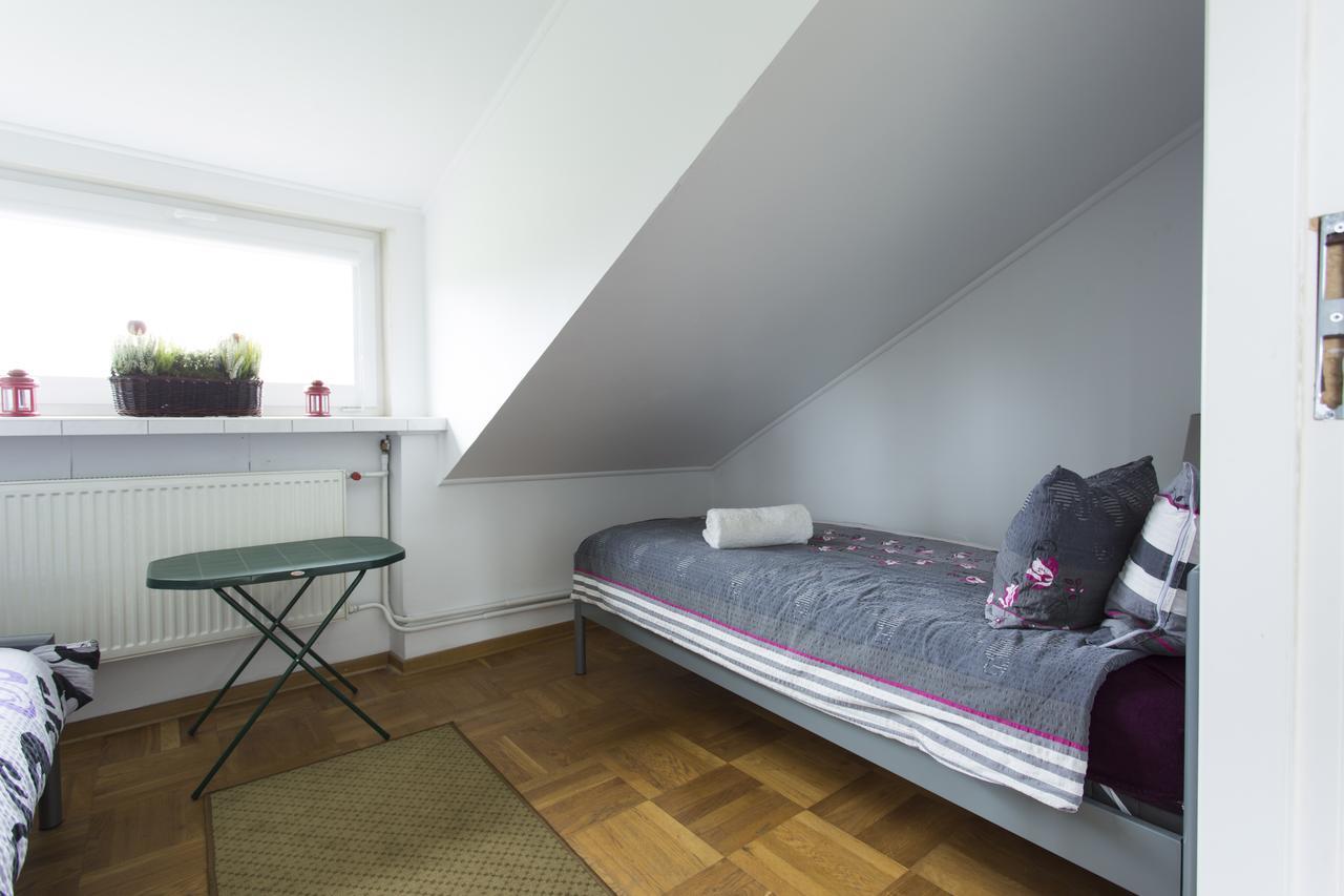 Rent0Nline Brwinow Rooms Eksteriør billede